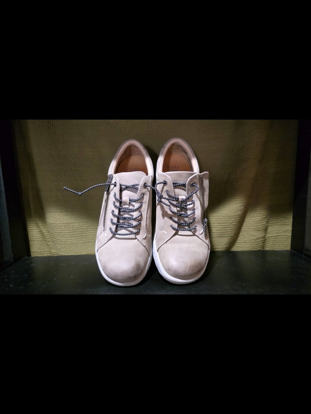 Women's Neutral Beige Casual Sneakers with Contrast Laces